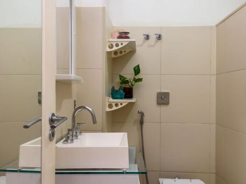 Imagen de la galería de Omar do Rio - HG 904 Espaçoso Qto&Sala, Internet 240mbps, Smart TV, próximo ao famoso Pavão Azul, a Praia de Copacabana e do Metrô, en Río de Janeiro