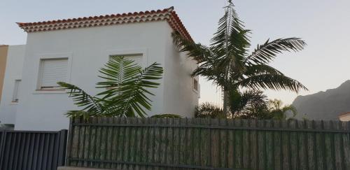 Το κτήριο όπου στεγάζεται  το δωμάτιο σε οικογενειακή κατοικία