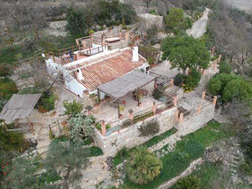 Το κτήριο όπου στεγάζεται  η παραθεριστική κατοικία