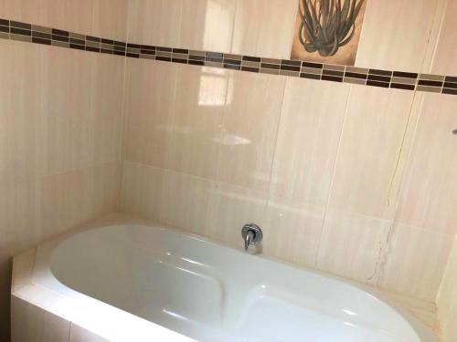 Un baño de Ankuweni Guest house
