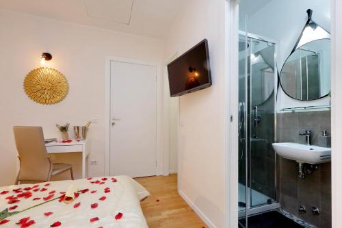A bathroom at Termini Terrace