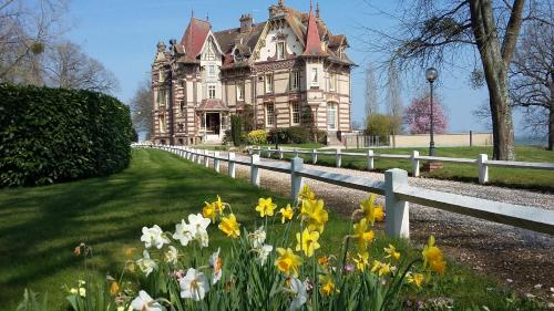 Zahrada ubytování Château de la Râpée Hôtel restaurant