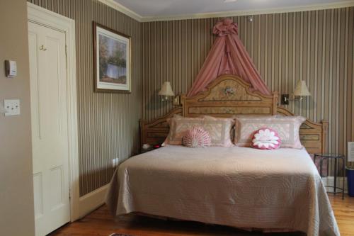 Ένα ή περισσότερα κρεβάτια σε δωμάτιο στο Shipwright Inn