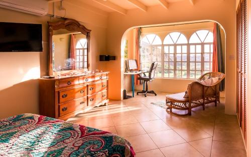 flamboyantvilla photo 2
