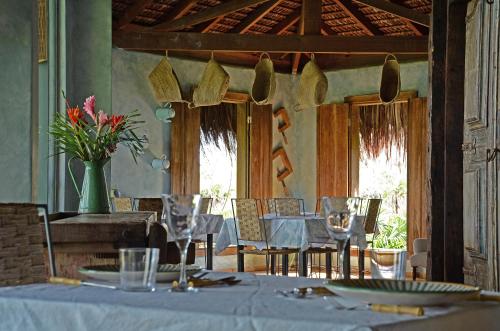 En restaurant eller et andet spisested på Butterfly House Bahia