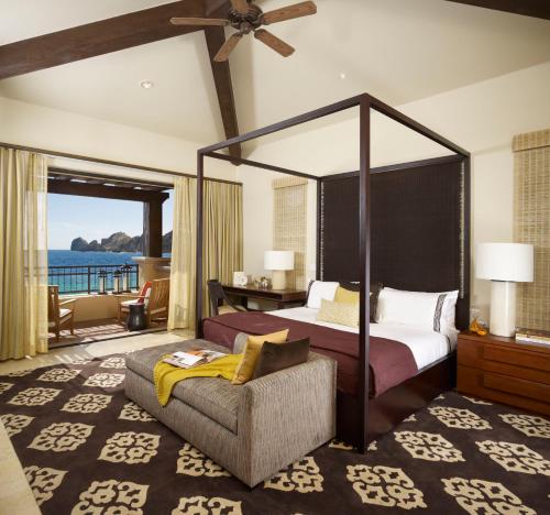 Легло или легла в стая в Hacienda Beach Club & Residences
