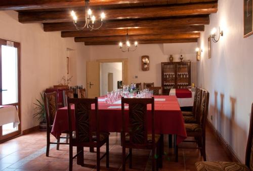 Restaurace v ubytování Vinařství & Vinařský dům Petratur