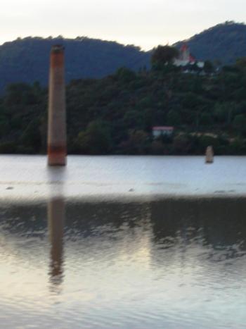 a pole in the middle of a body of water at Hotel Bella Vista in Huasca de Ocampo