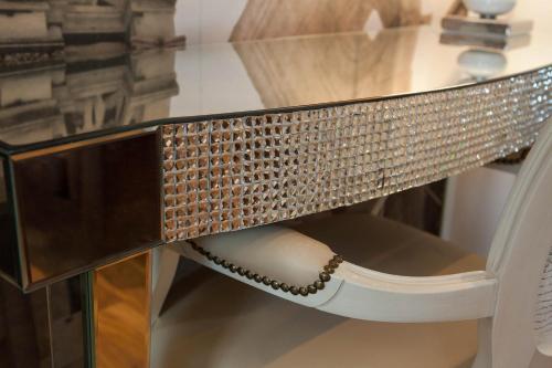 a table with a chain under a table at Guest House Imperial in Split