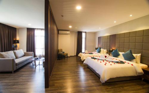 Posezení v ubytování Goldenbay Hotel