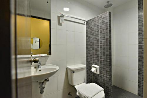 Koupelna v ubytování Express Inn Cebu Mabolo