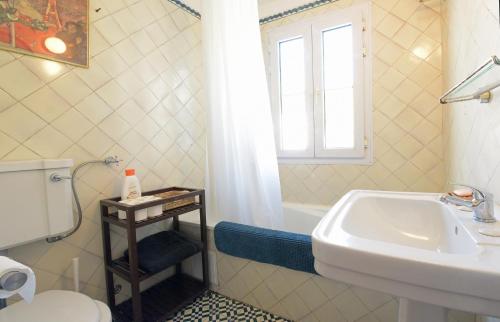 Lisbon center apartment with terrace