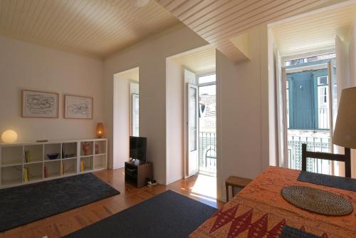 Lisbon center apartment with terrace