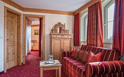 Posezení v ubytování Vier Jahreszeiten Wellnessresort Achensee