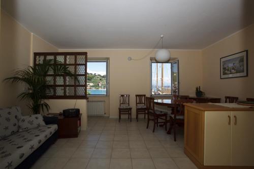 Posedenie v ubytovaní Casa Lella