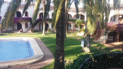 Πισίνα στο ή κοντά στο RESIDENCIAL CABAÑAS DENIA