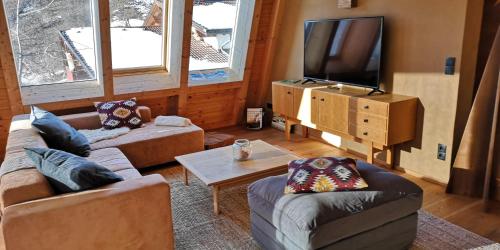 Μια τηλεόραση ή/και κέντρο ψυχαγωγίας στο S'Obadoba - Penthouse Falkeis