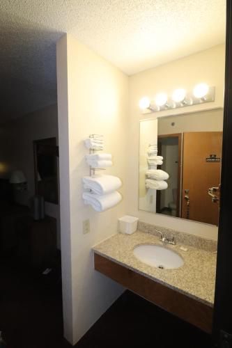 Gallery image of Travelodge by Wyndham Redwood Falls in Redwood Falls