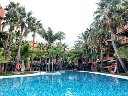 Bazén v ubytování Sunny Apartment Tropical Coast,Granada. Calle Rector Pascual Rivas Carrera nebo v jeho okolí