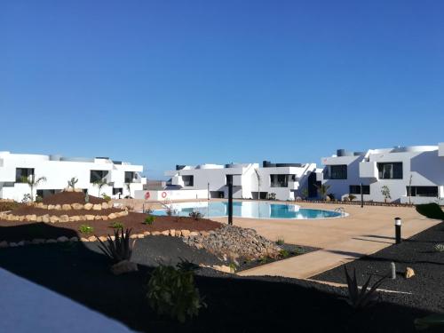 The swimming pool at or close to Marta & Lorenzo Apartment. Fuerteventura