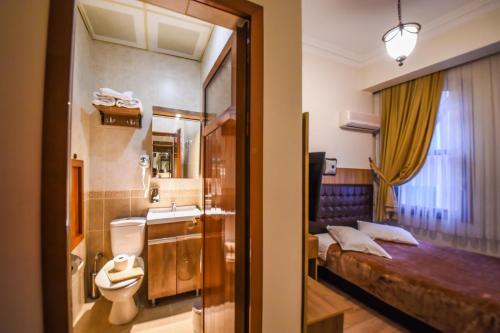 Kylpyhuone majoituspaikassa Kosk Hotel Kadikoy