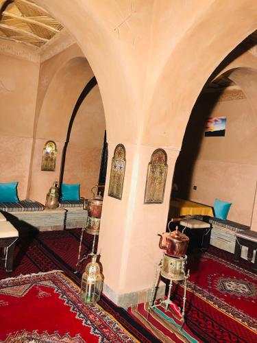 Kasbah Ennakbにあるシーティングエリア
