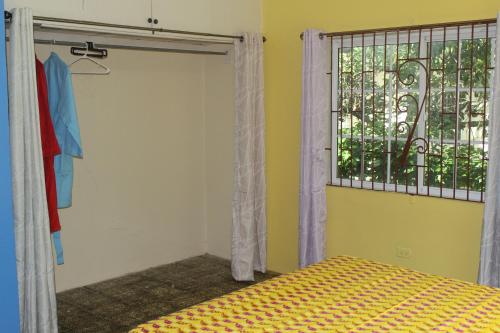 Cama o camas de una habitación en ritashomeawayfromhome