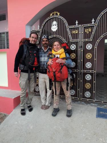 Επισκέπτες που μένουν στο Happy Homestay