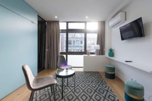 LovelyStay - Wohaza Apartment with free private parking