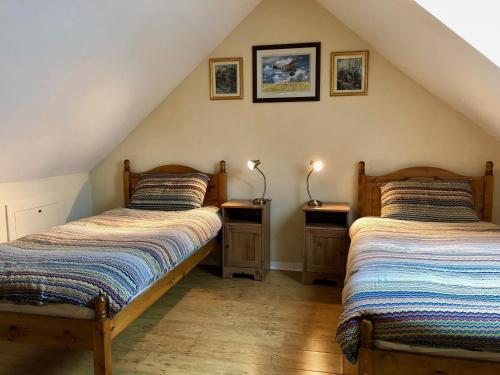 Katil atau katil-katil dalam bilik di Dupres House, Chavasse Farm, Somme Battlefields
