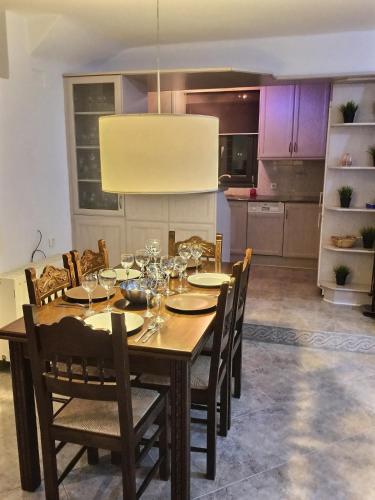 Una cocina o cocineta en Villa Calm House