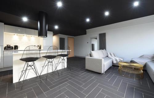 Swan Street Suite Slps 23