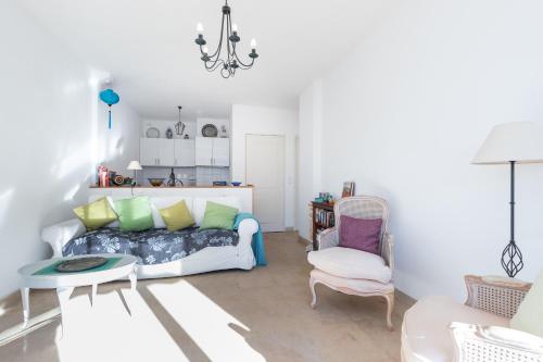 Ruang duduk di Appartement Nice Port