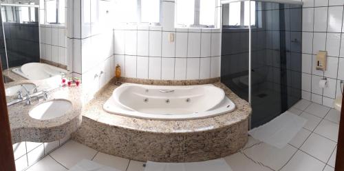 Ένα μπάνιο στο Bravo City Hotel Primavera