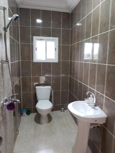 Gallery image of Heather's Retreat in Brufut