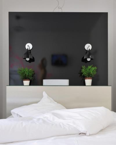 Gallery image of HOTEL CONTINENTAL in Saint-Étienne