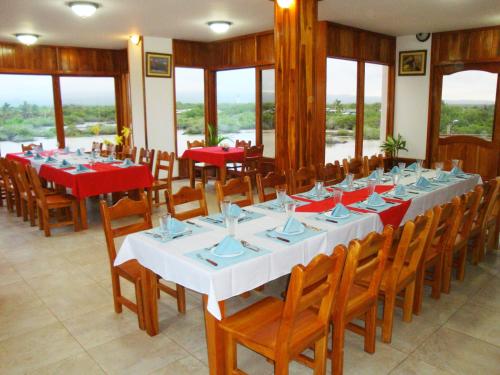 Restaurace v ubytování Hotel La Laguna Galapagos