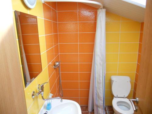 Un baño de Penzion Kaplna