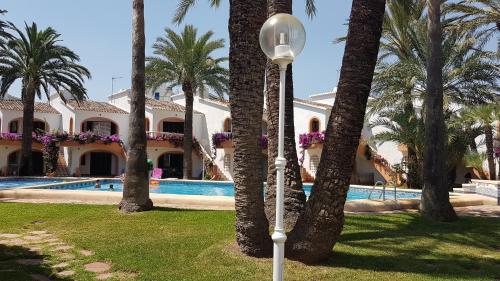 Πισίνα στο ή κοντά στο RESIDENCIAL CABAÑAS DENIA
