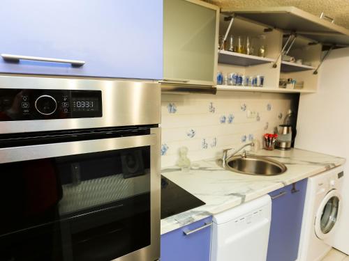 Dapur atau dapur kecil di Ema Artistic House