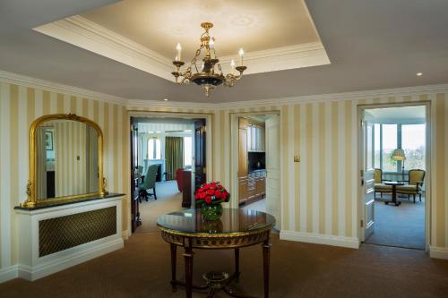 Cheval Thorney Court at Hyde Park photo 100