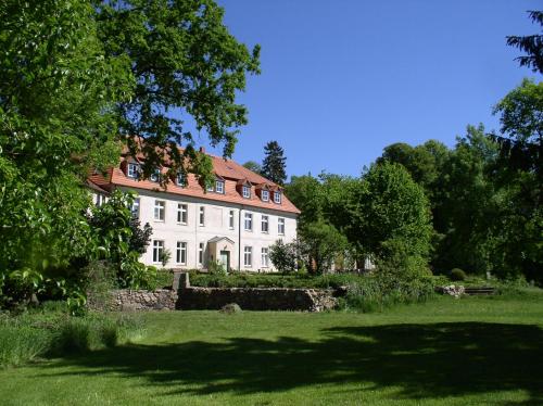 Galeriebild der Unterkunft Gartenzimmer im Schloss Neuhausen in Neuhausen
