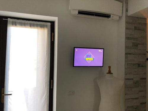 Μια τηλεόραση ή/και κέντρο ψυχαγωγίας στο L'ago nel pagliaio