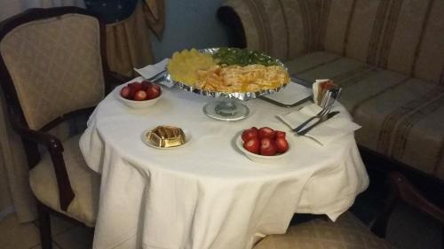 ホテルの敷地内または近くでの食事または食べ物