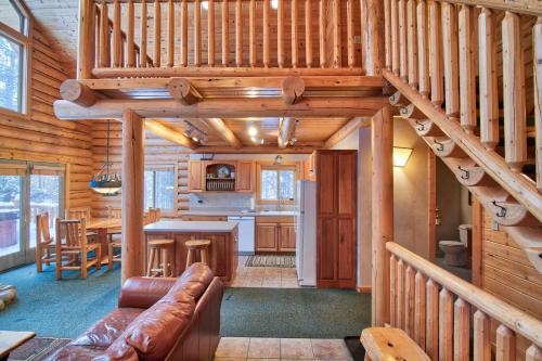 Χώρος καθιστικού στο Adventure Lodge
