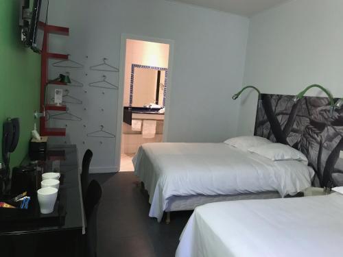 Gallery image of HOTEL CONTINENTAL in Saint-Étienne
