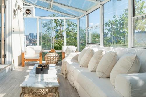 Gallery image of Shabby Chic Abode - Minutes to Manhattan in Weehawken
