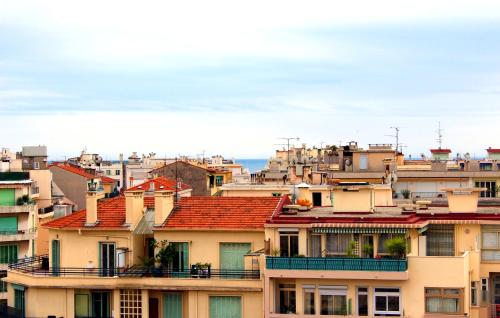 Cosy - Negresco - AC - 5 min walk to Beach photo 6