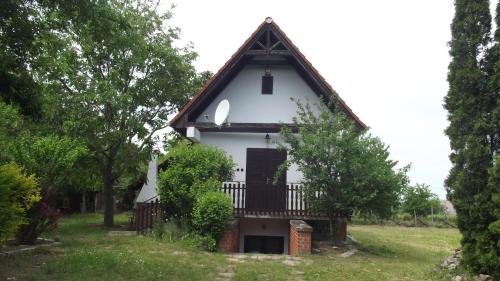 シオーフォクにあるBalassa Weekendhouseのギャラリーの写真