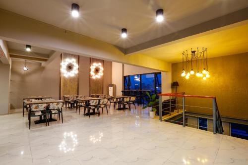 Гостиная зона в Diamond Pearl Hotel